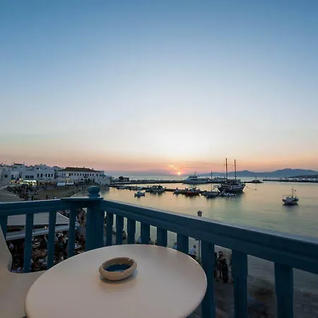 White Memories, Seafront Luxury Mykonos Holiday home